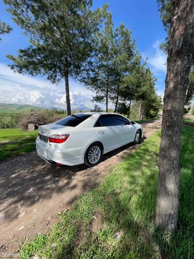 Toyota Camry 2015 · 2.5 AT