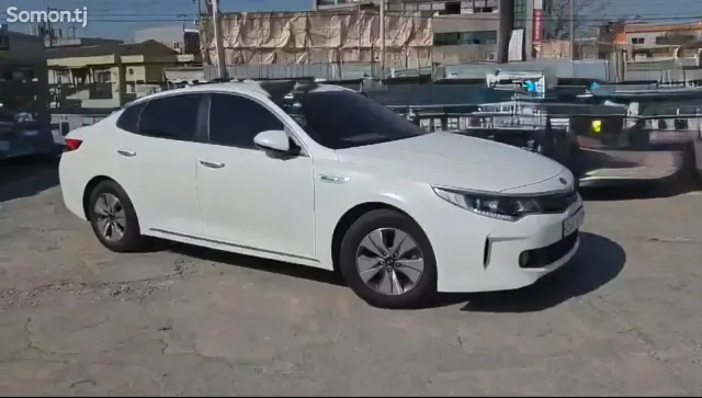 Kia K5 2016 · 2.0 AT