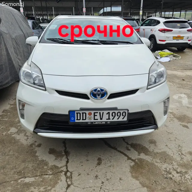 Toyota Prius 2014 · 1.8 AT