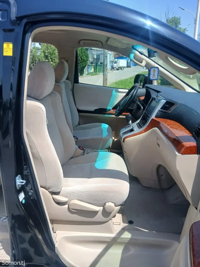 Toyota Vellfire 2014 · 2.4 AT