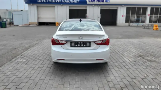 Hyundai Sonata 2012 · 2.0 AT