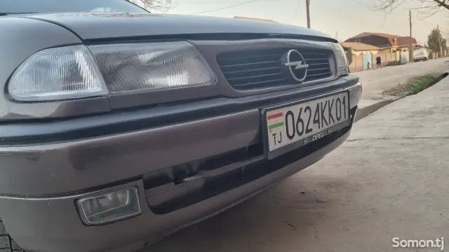Opel Astra F 1998 · 1.6 MT