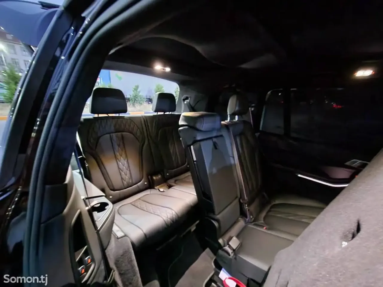 BMW X7 2025 · 4.0 AT