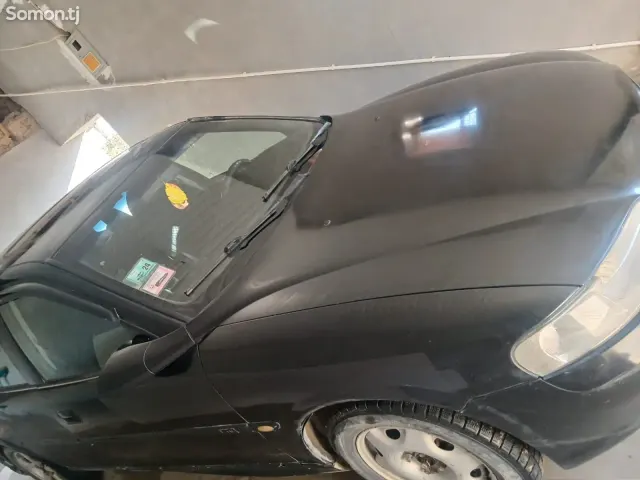 Opel Vectra B 1997 · 1.6 MT