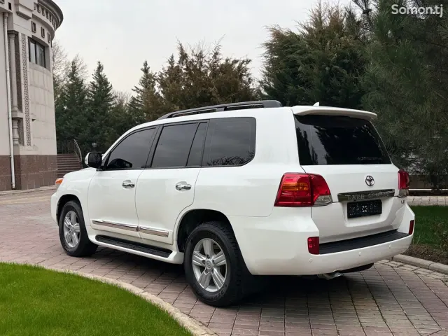 Toyota Land Cruiser 2014 · 4.0 AT