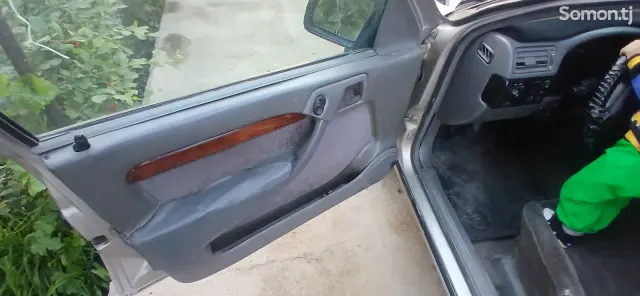Opel Vectra A 1993 · 1.8 MT