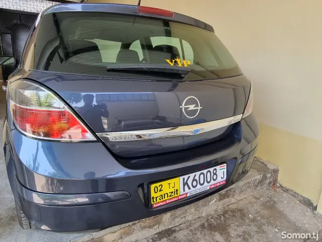 Opel Astra H 2007 · 1.6 MT