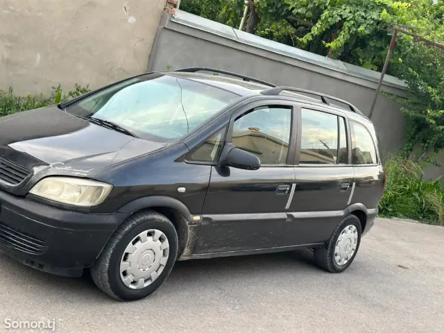 Opel Zafira 1999 · 1.6 MT