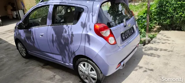 Chevrolet Spark 2014 · 1.1 AT