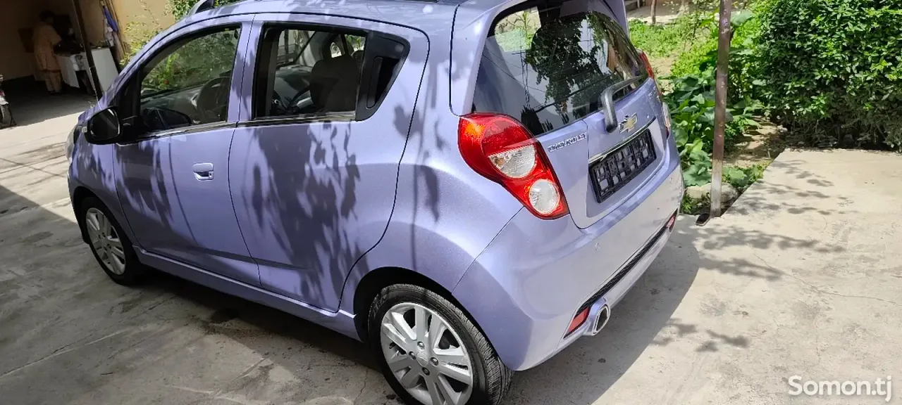 Chevrolet Spark 2014 · 1.1 AT