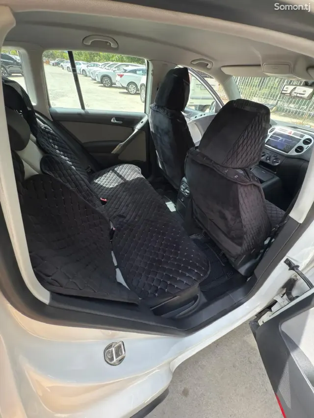 Volkswagen Tiguan 2009 · 2.0 AT