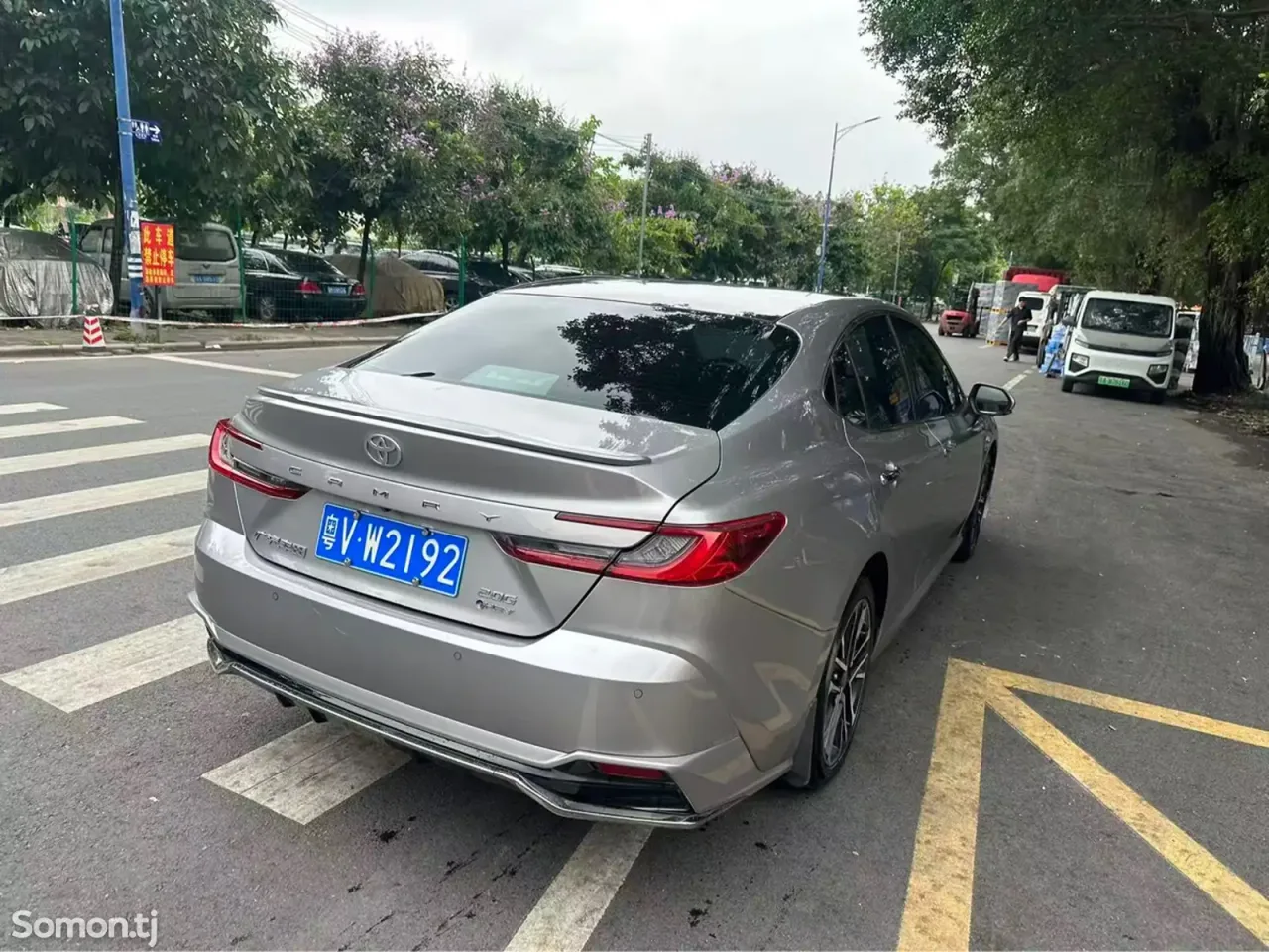 Toyota Camry 2025 · 2.0 AT
