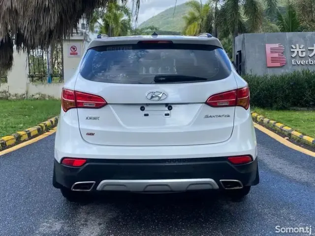 Hyundai Santa Fe 2015 · 2.4 AT