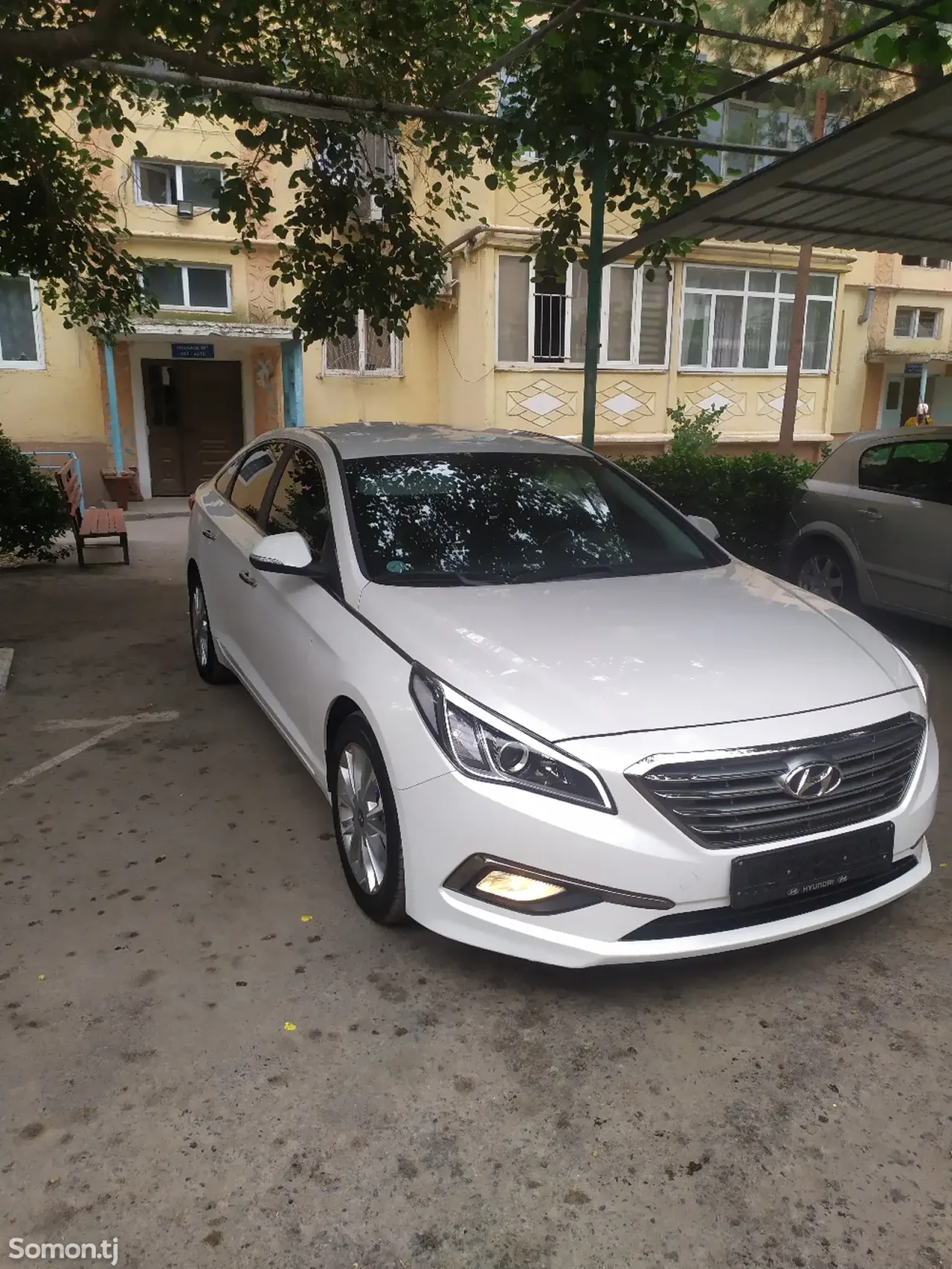 Hyundai Sonata 2015 · 2.0 AT