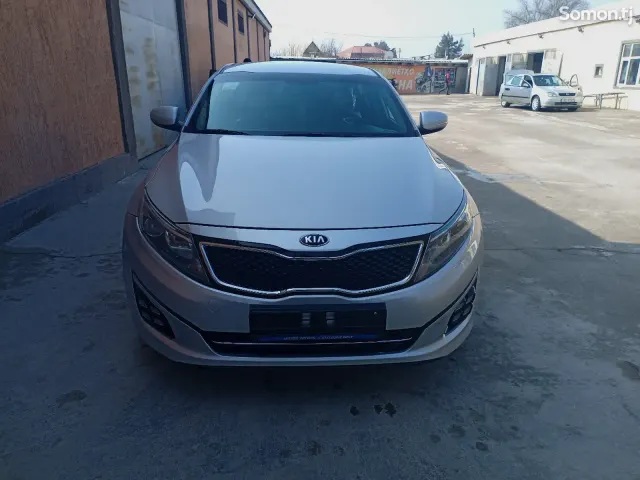 Kia K5 2015 · 2.0 AT