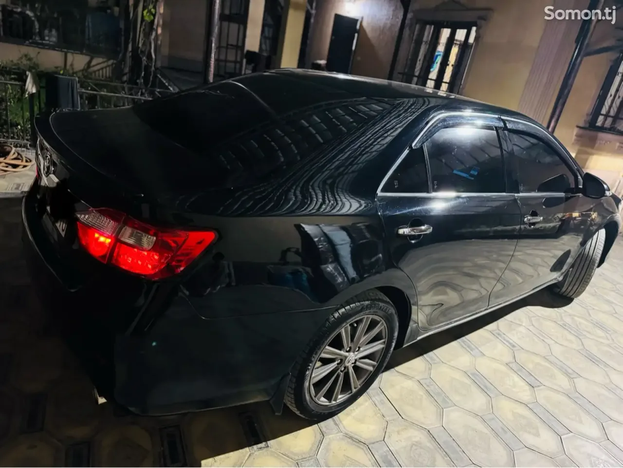 Toyota Camry 2014 · 2.5 AT