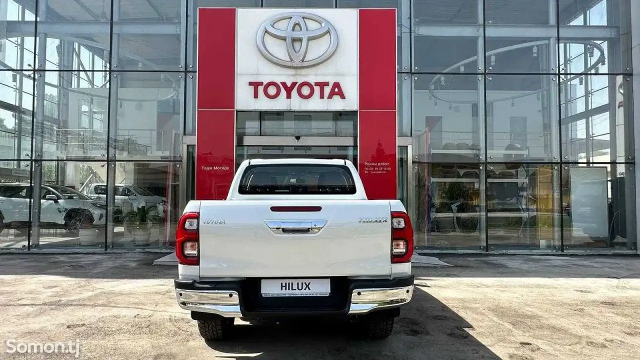 Toyota Hilux 2025 · 2.7 AT