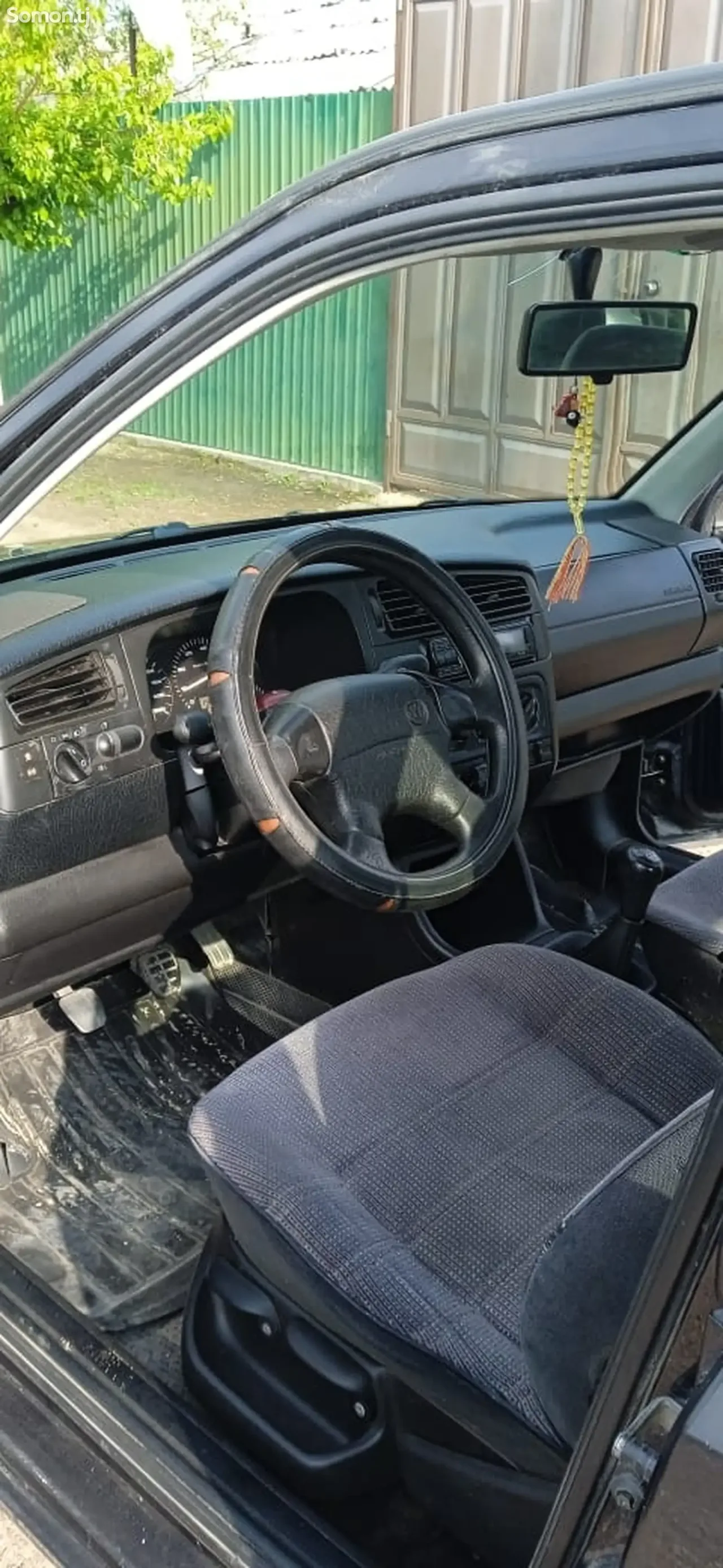 Volkswagen Vento 1994 · 1.8 MT