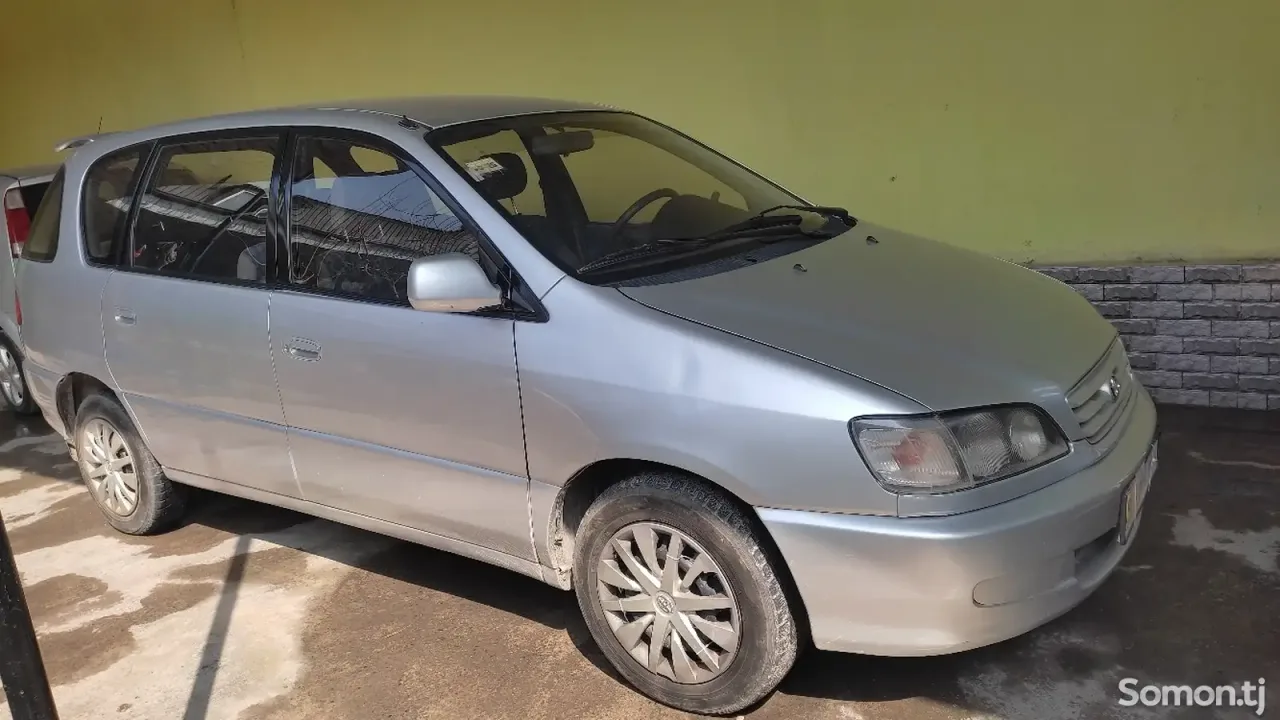 Toyota Ipsum 1996 · 1.8 AT
