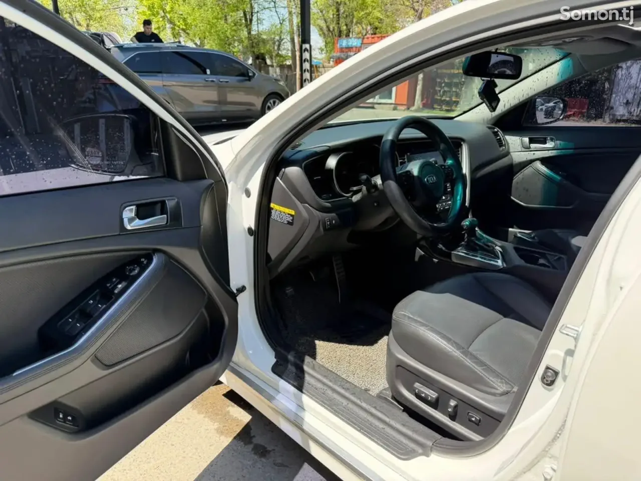 Kia K5 2015 · 2.0 AT