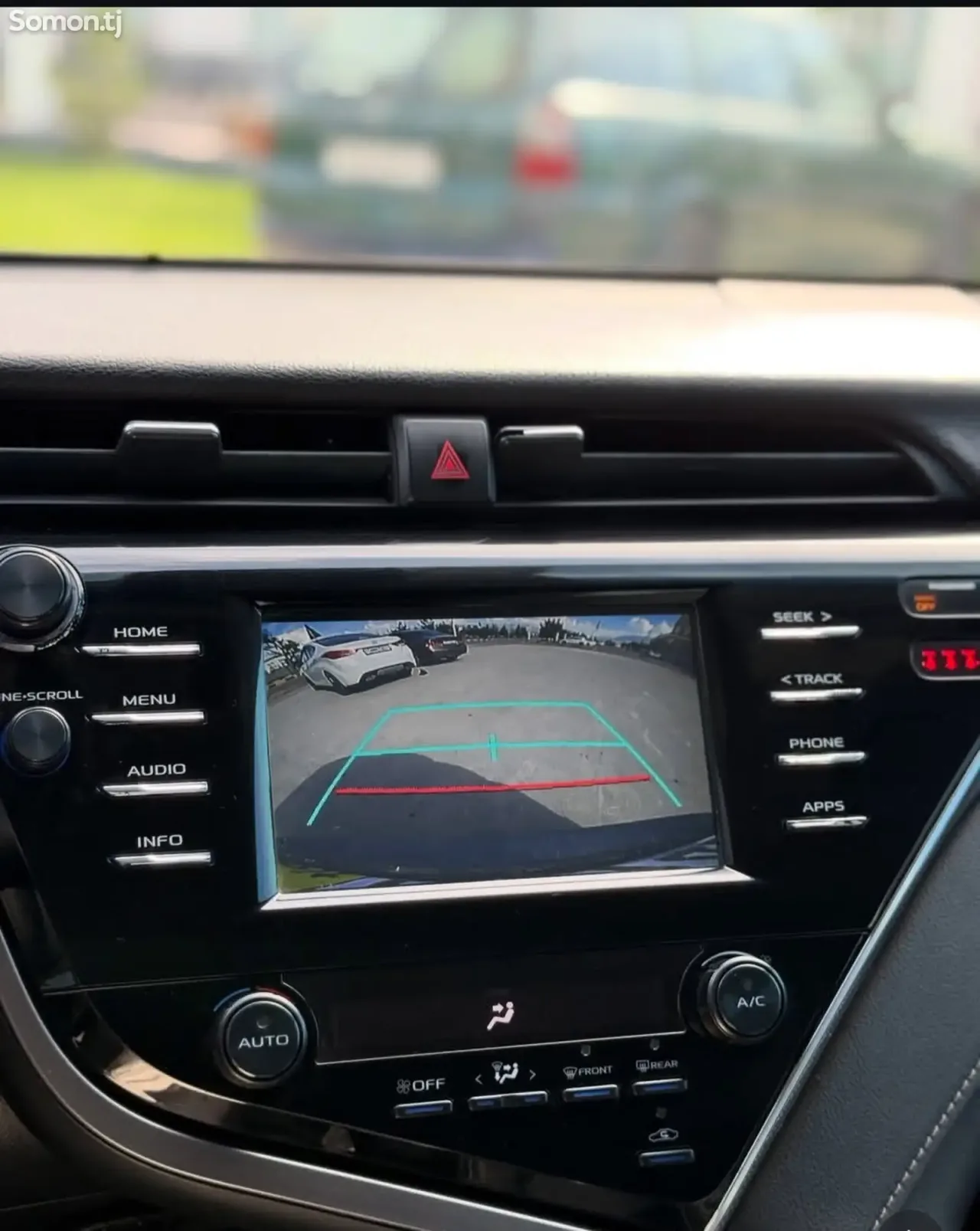 Toyota Camry 2018 · 2.5 AT