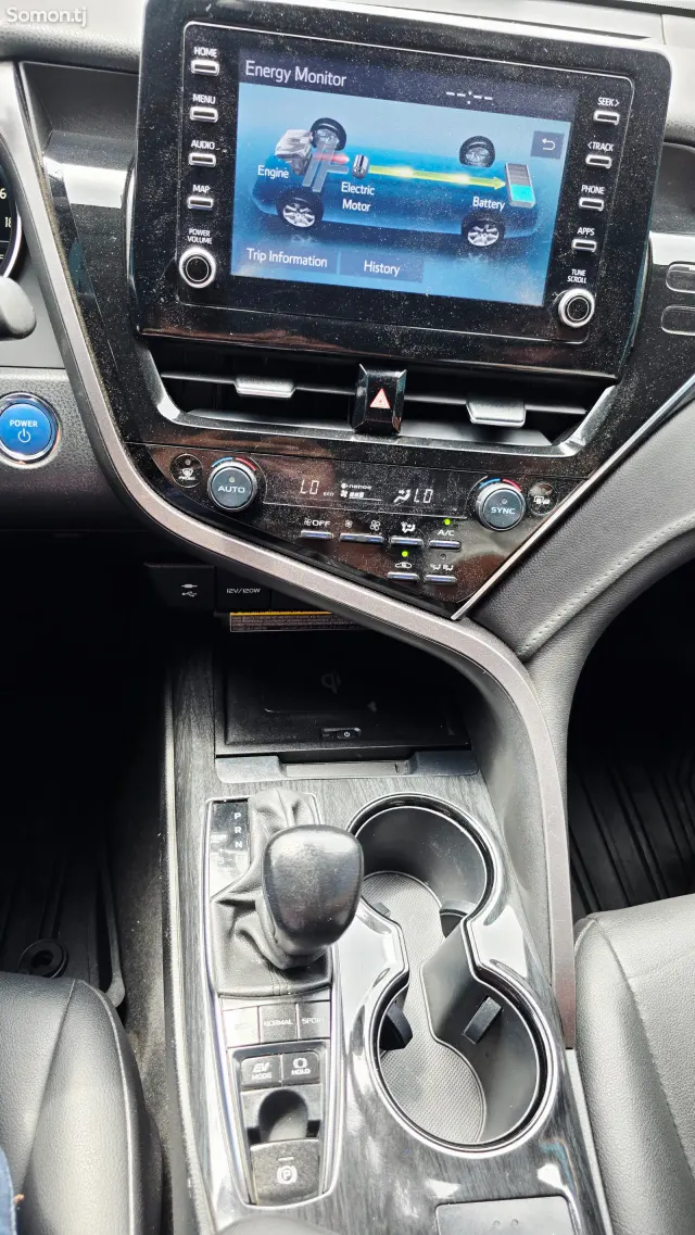 Toyota Camry 2020 · 2.5 CVT