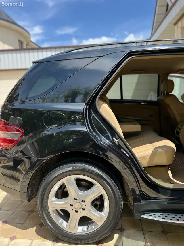 Mercedes-Benz ML class 2009 · 3.5 AT
