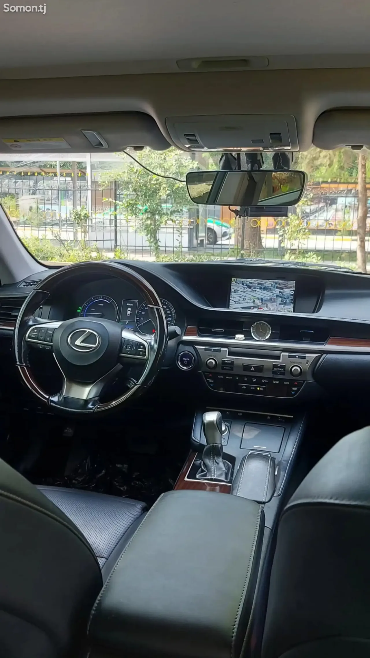 Lexus ES series 2016 · 2.5 AT