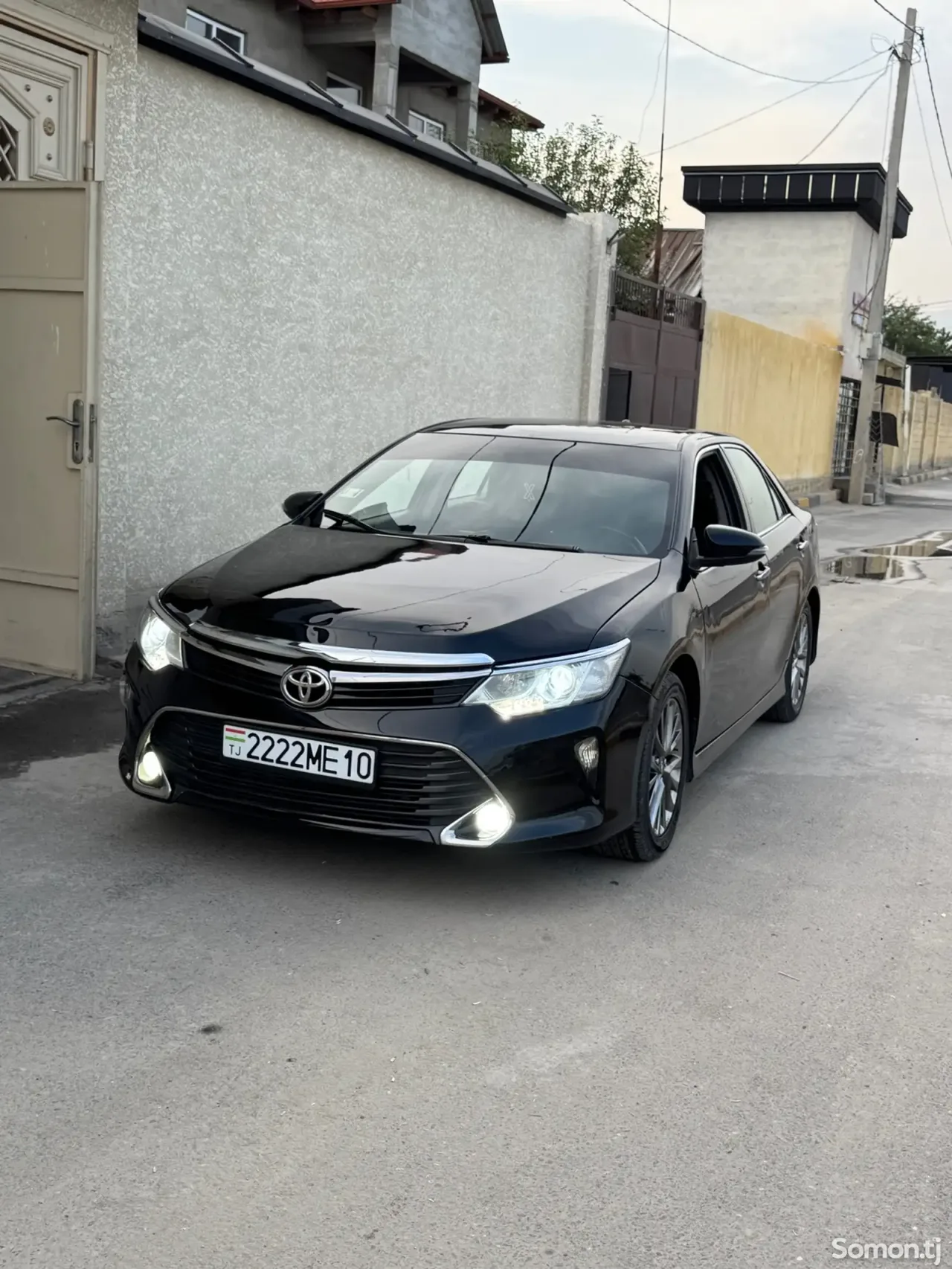 Toyota Camry 2013 · 2.5 AT