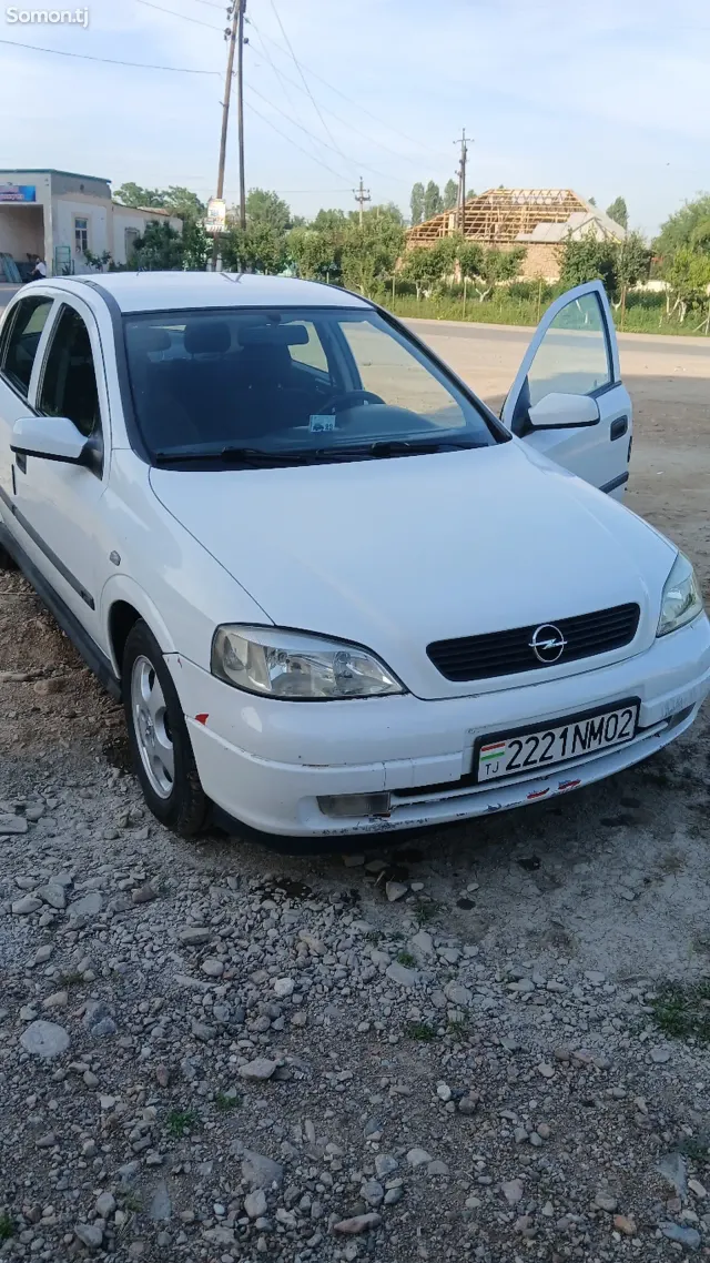 Opel Astra G 2000 · 1.6 MT