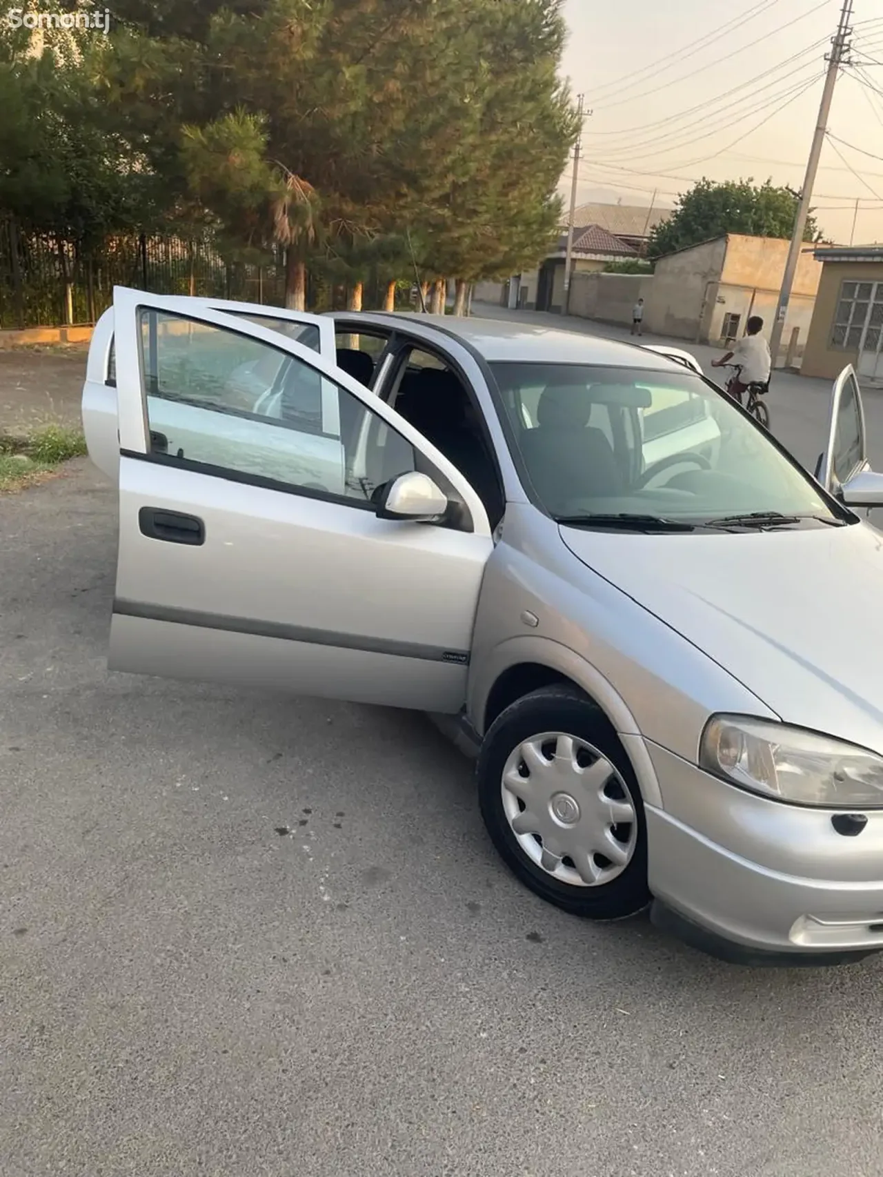 Opel Astra G 1998 · 1.6 MT