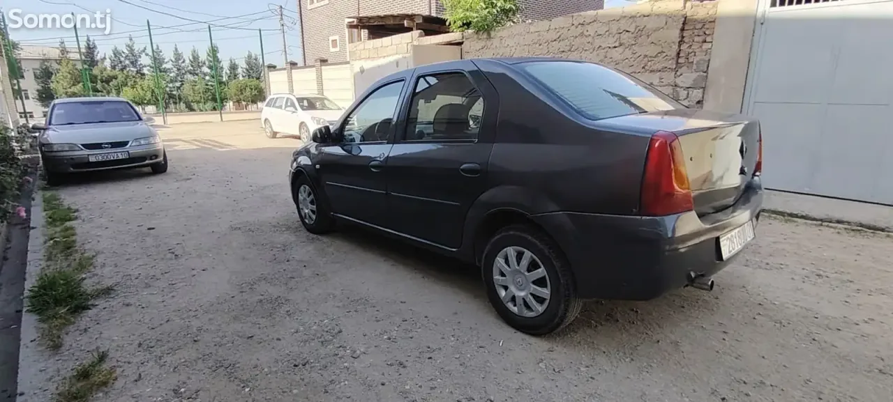 Renault Logan 2009 · 1.4 MT