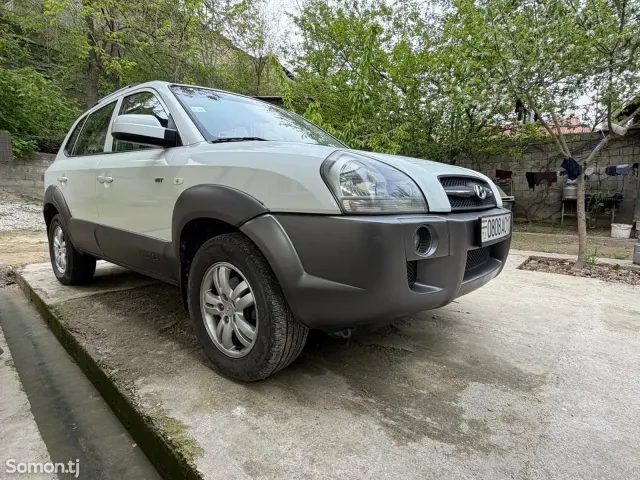 Hyundai Tucson 2007 · 2.0 AT