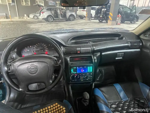 Opel Astra F 1993 · 1.6 MT