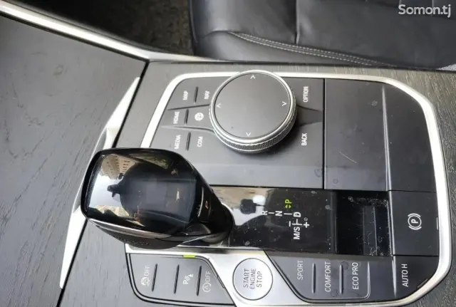 BMW 3 series 2019 · 2.0 AT