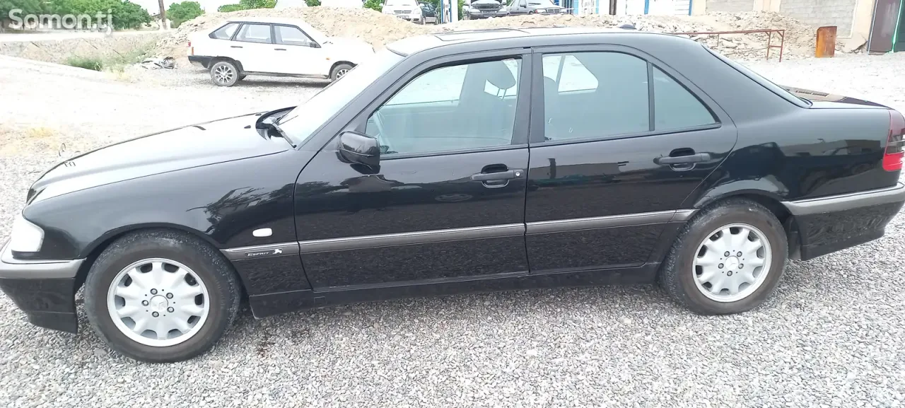 Mercedes-Benz C class 1999 · 2.2 MT