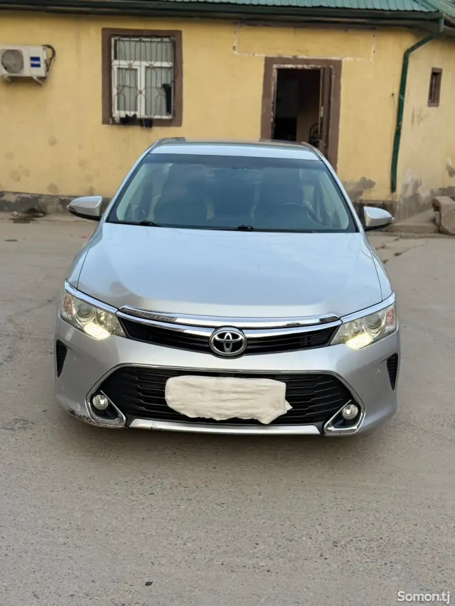 Toyota Camry 2016 · 2.5 AT