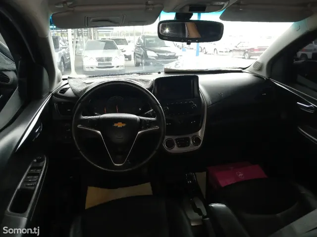 Chevrolet Spark 2015 · 0.8 AT