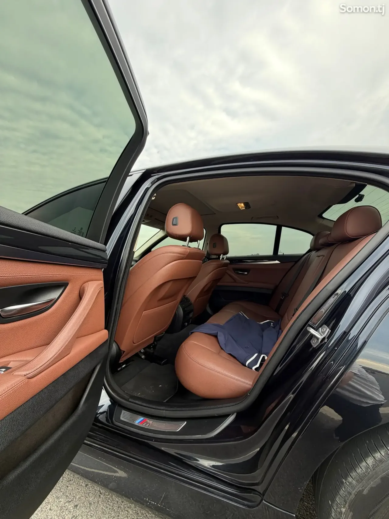 BMW 5 series 2016 · 2.0 AT