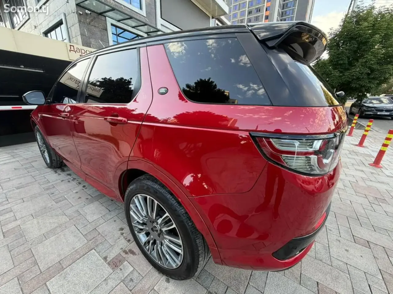 Land Rover Discovery 2016 · 2.0 AT