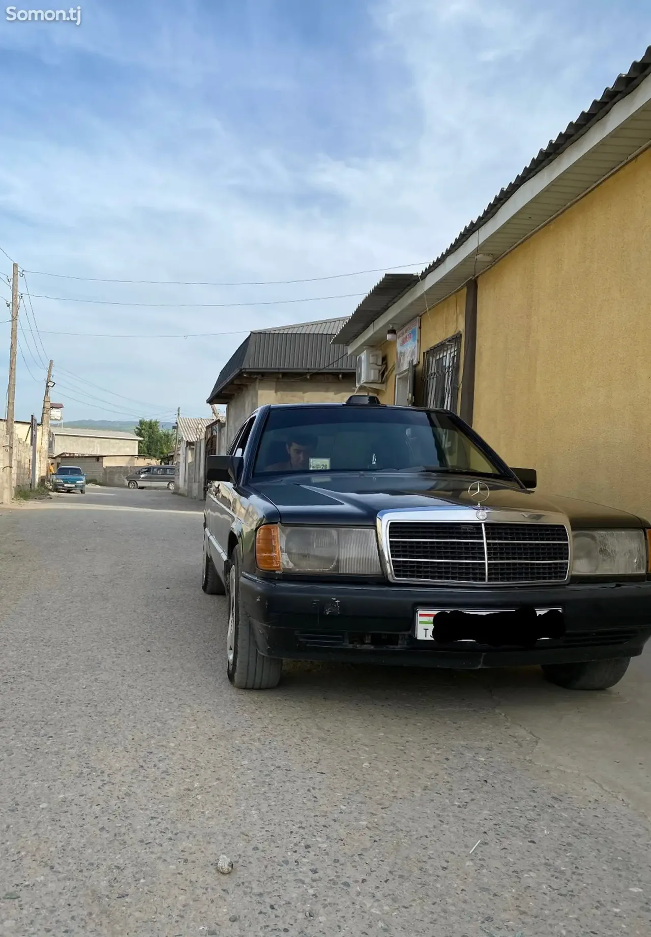 Mercedes-Benz W201 1991 · 2.0 MT