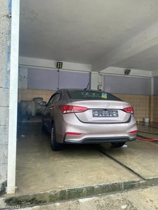 Hyundai Solaris 2019 · 1.6 AT