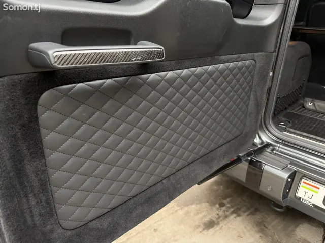 Mercedes-Benz G class 2022 · 6.3 AT