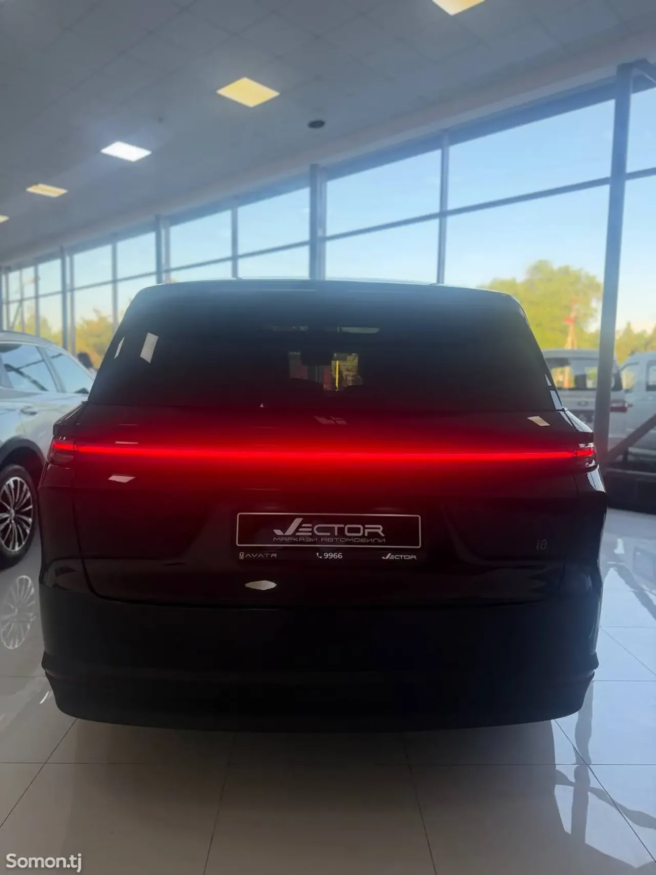 Li Auto (Lixiang) i8 2025 · AT