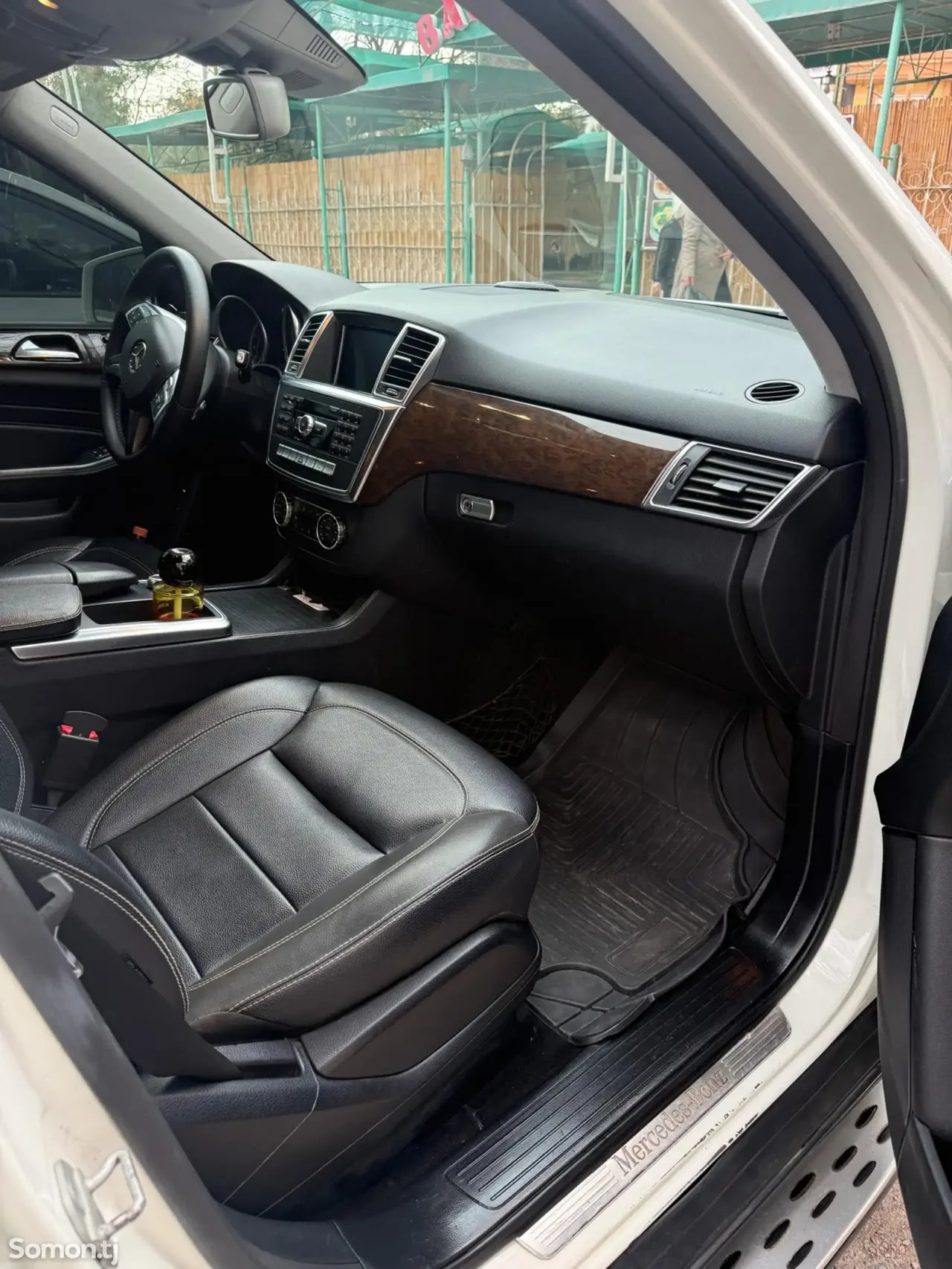 Mercedes-Benz ML class 2012 · 3.5 AT