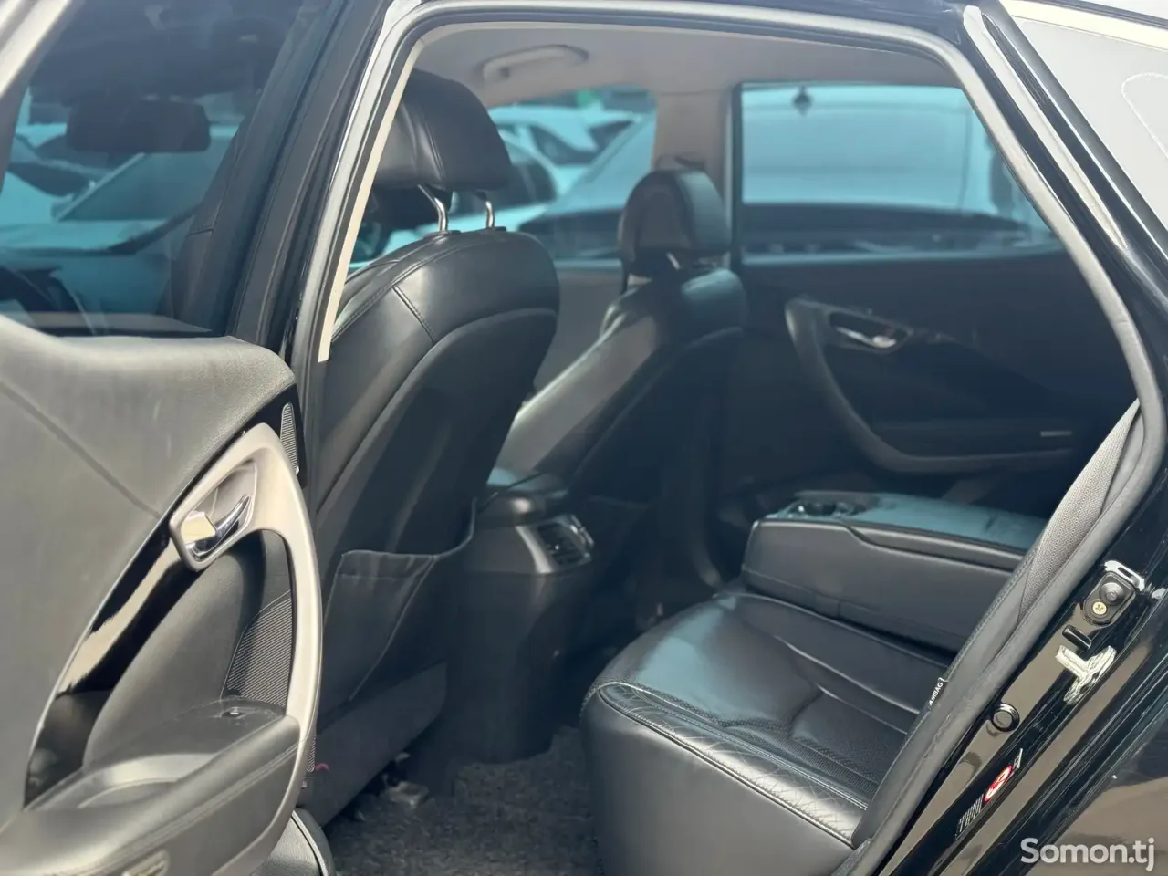Hyundai Grandeur 2011 · 2.4 AT