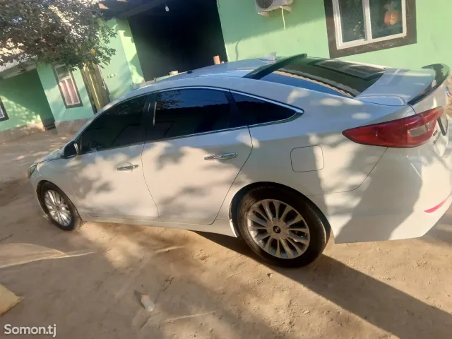 Hyundai Sonata 2014 · 2.0 AT