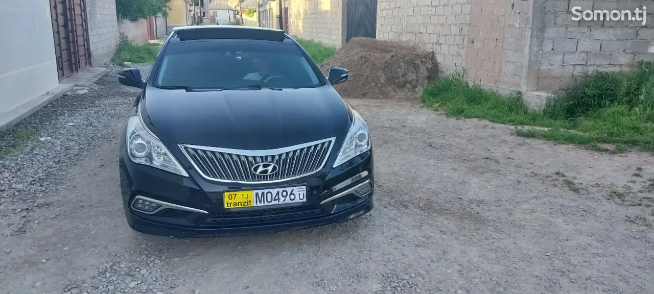 Hyundai Grandeur 2015 · 3.0 AT