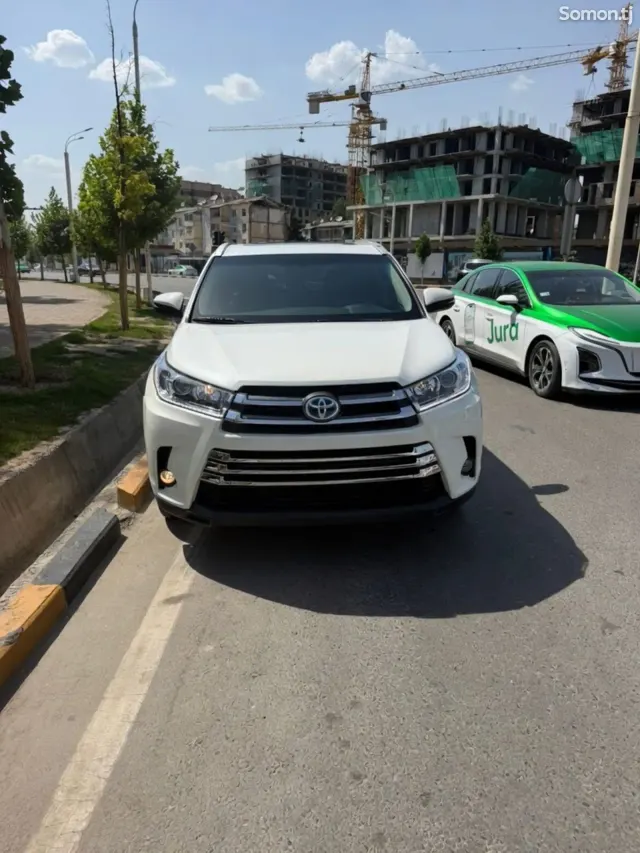 Toyota Highlander 2016 · 3.5 AT