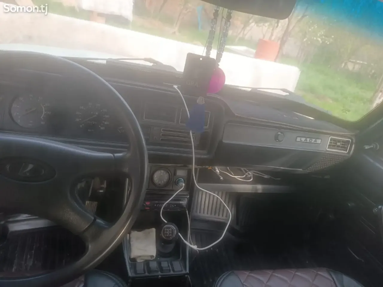 Lada (ВАЗ) 2107 2005 · 1.7 MT